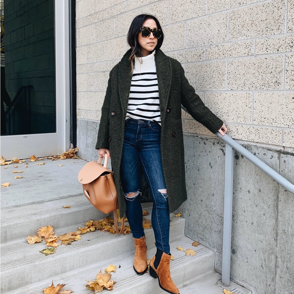 COURT & ROWE Black Sweater
